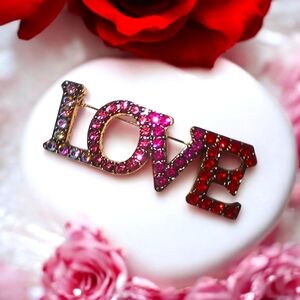"LOVE" CRYSTAL BROOCH NWOT